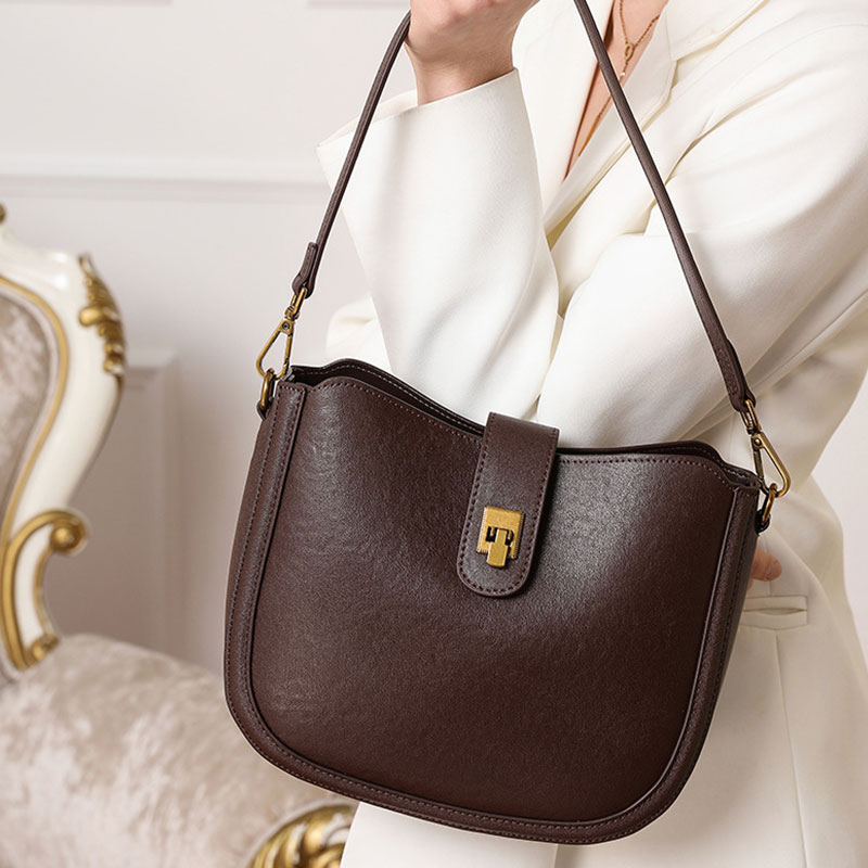 New Cowhide Women‘s Shoulder B - Interior Design News avis et prix